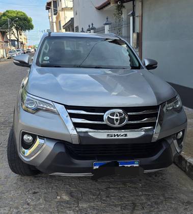 TOYOTA HILUX SW4 2.8 SRX 4X4 16V TURBO INTERCOOLER DIESEL 4P AUTOMÁTICO